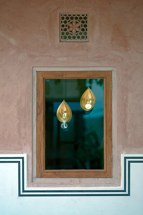 Anantaya Oas Marble Ball Candlestand - Image 2