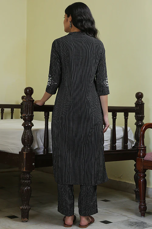Okhai 'Obsidian' Pure Cotton Hand Embroidered Mirror Work Kurta Pant Set - Image 3