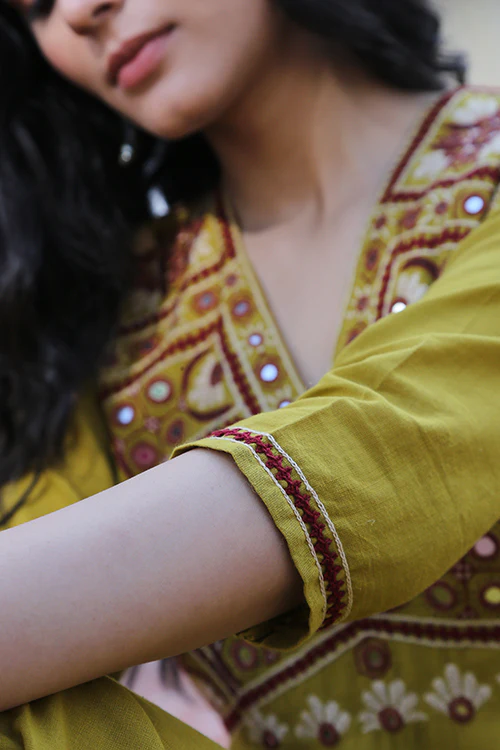 Okhai 'Apricity' Pure Cotton Hand Embroidered Mirror Work Dress - Image 7