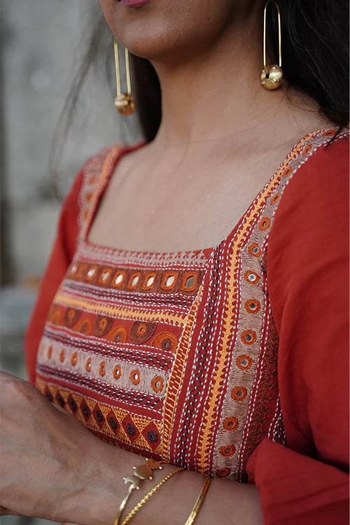 Okhai "Day Lily" Hand-Embroidery and Mirrorwork Rust Pure Cotton Blouse - Image 5