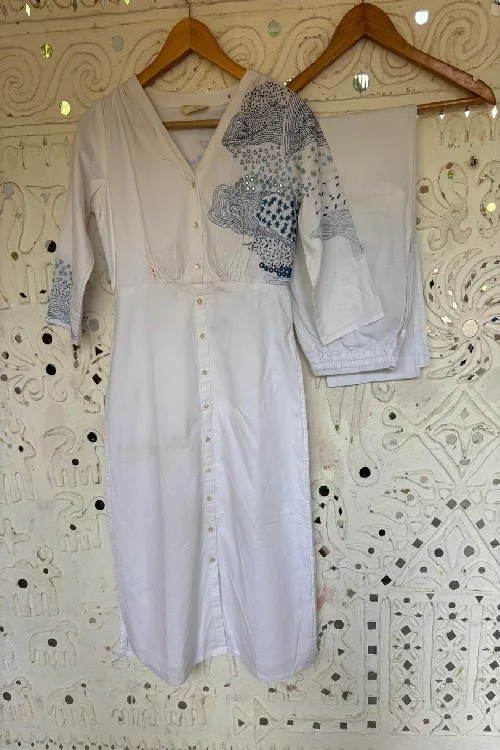 Okhai 'Dew' Pure Cotton Hand Embroidered Mirror Work Kurta Pant Set | Rescue - Image 3