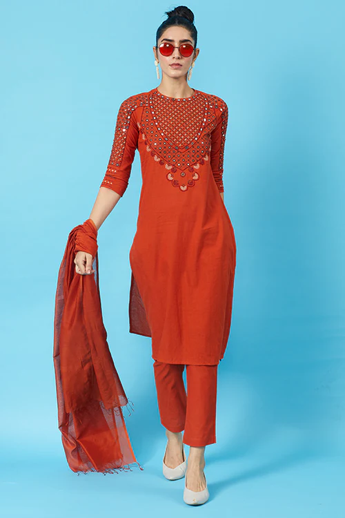 Okhai 'Duchess' Kutch Embroidered Kurta Pant Dupatta Set - Image 3