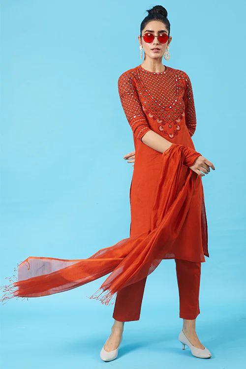 Okhai 'Duchess' Kutch Embroidered Kurta Pant Dupatta Set - Image 5