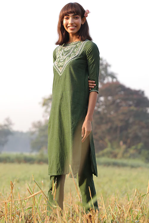Okhai 'Fresh Green' Hand Embroidered Mirror Work Pure Cotton Kurta Pant Set - Image 6