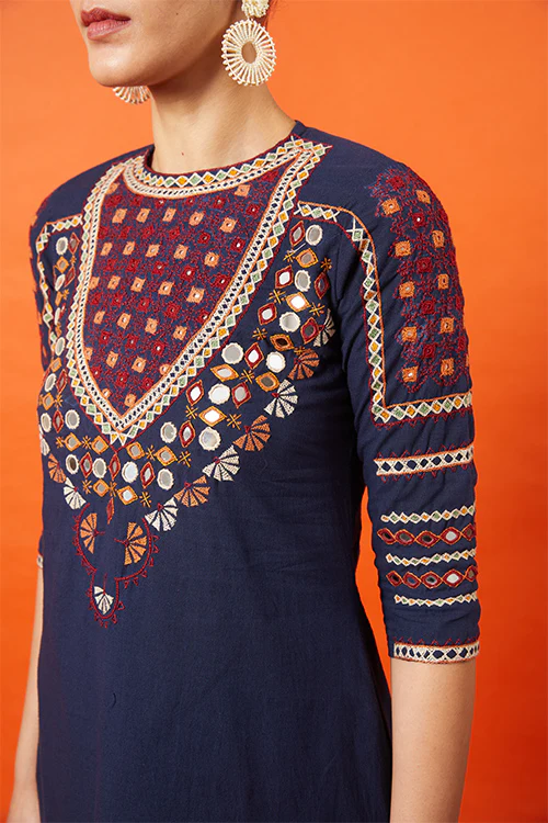 Okhai 'Glorious' Kutch Embroidered Kurta Pant Dupatta Set - Image 6