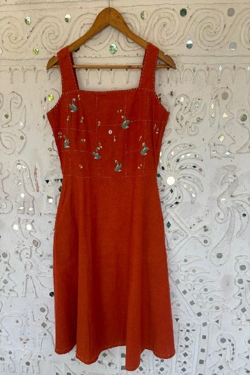Okhai 'Hummingbird' Cotton Handloom Hand Embroidered Sleeveless Dress | Rescue - Image 2