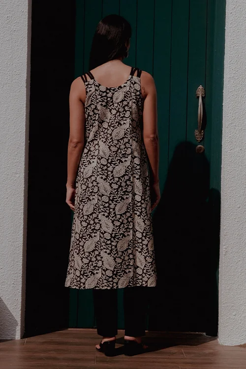 Okhai "Inkline" Handblock Printed Pure Cotton Kurta - Image 3