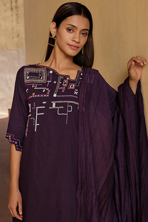 Okhai "Mohenjo Daro" Hand Embroidered Mirror and Beadwork Pure Cotton Kurta Pant Set with Dupatta - Image 5