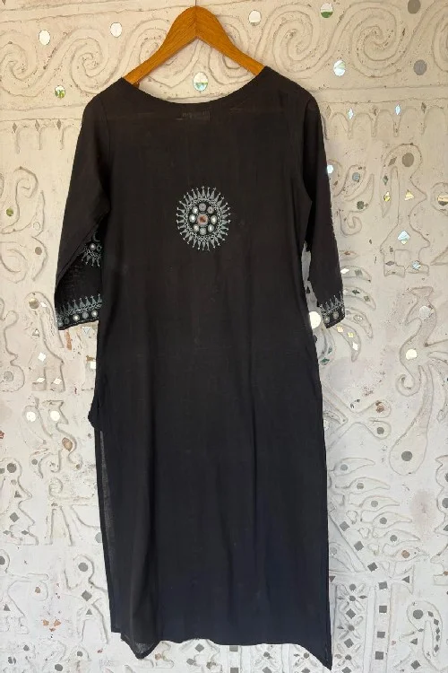 Okhai 'Moon Glory' Hand Embroidered Mirror Work Kurta | Rescue - Image 3