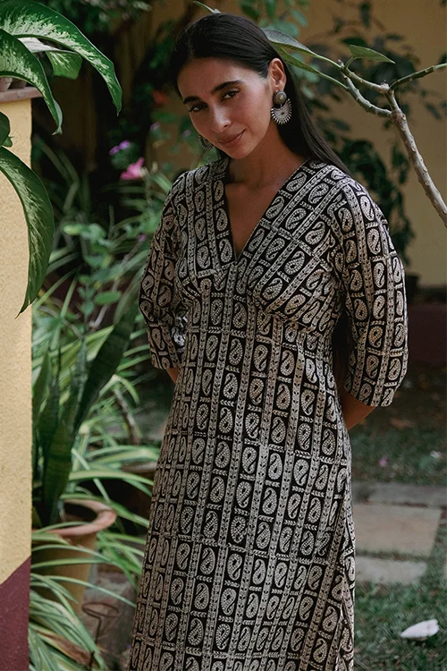 Okhai "Paisley" Handblock Printed Pure Cotton Kurta - Image 7