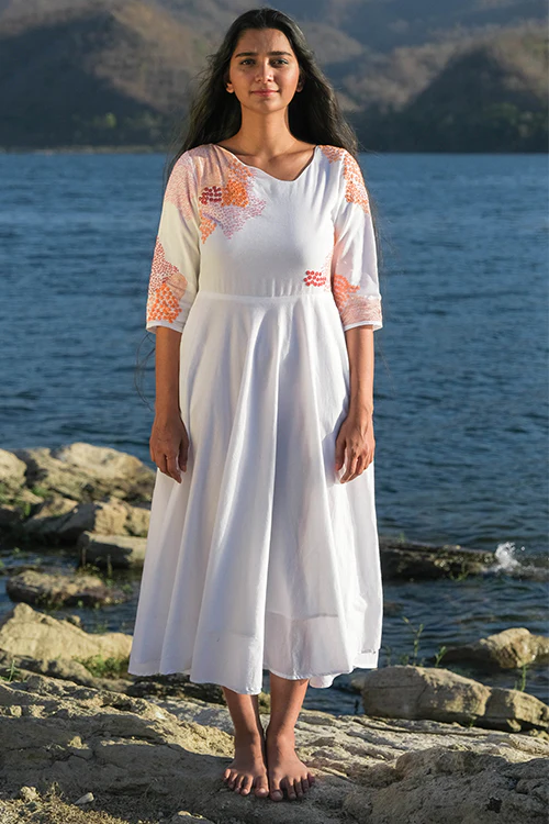 Okhai 'Riverside' Pure Cotton Hand Embroidered Mirror Work Dress - Image 4