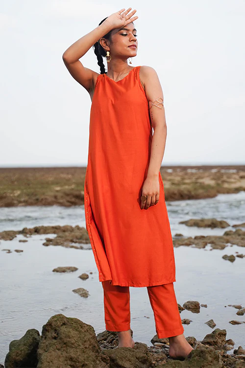 Okhai "Rustique" Hand-Embroidered Tikki and Beadwork Silk Blend Kurta Pant Set - Image 3