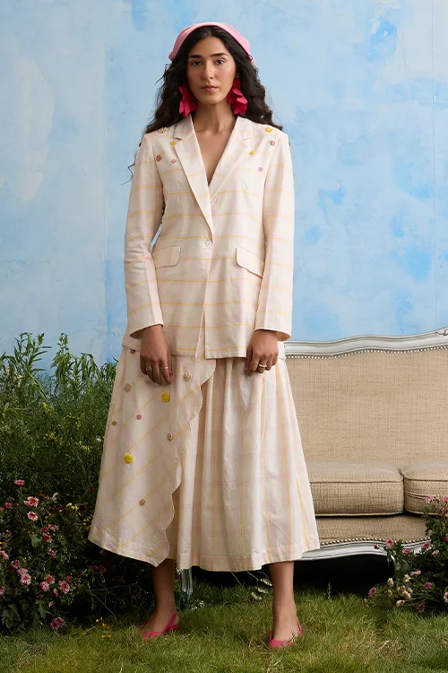 Okhai "Sakura" Hand Embroidered Cotton Handloom Blazer - Image 4