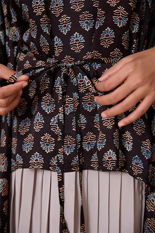 Okhai "Sapphire Hymns" Hand Embroidered MIrrorwork Handblock Printed Modal Ajrakh Kaftaan - Image 7