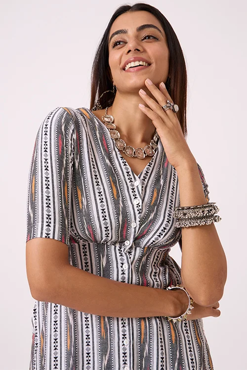 Okhai "Snowline" Pure Cotton Ikat Grey Kurta - Image 2