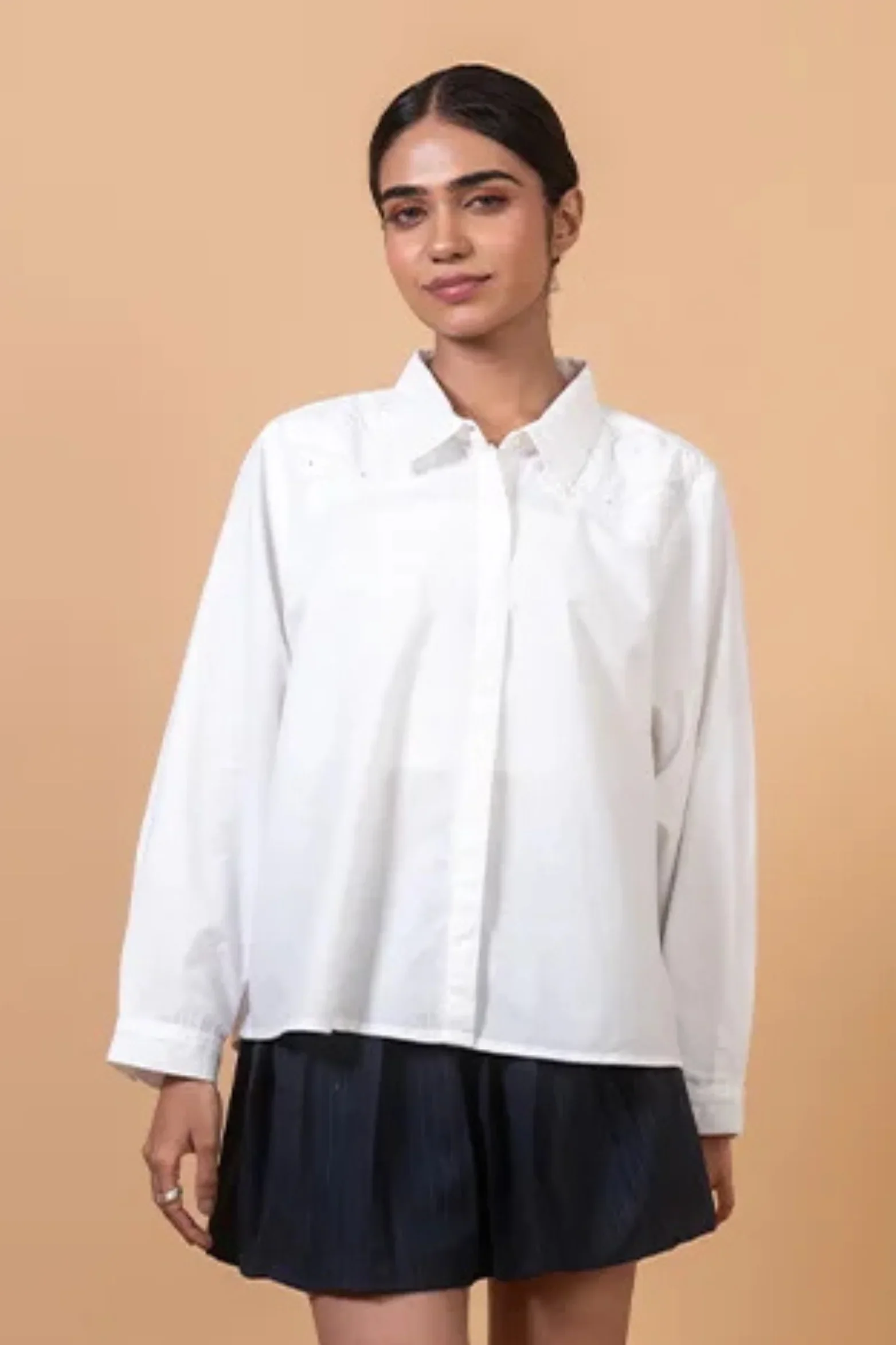 Okhai 'White Harmony' Pure Cotton Applique Work Hand Embroidered Mirror Work Shirt - Image 2