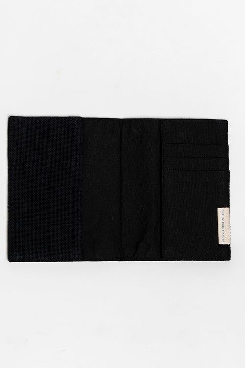 One 'O' Eight Knots Leher Hand-Woven Passport Holder - Image 3