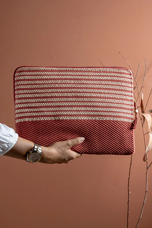 One 'O' Eight Knots Rekha Hand-Woven Laptop Bag - Brick Red - Image 3