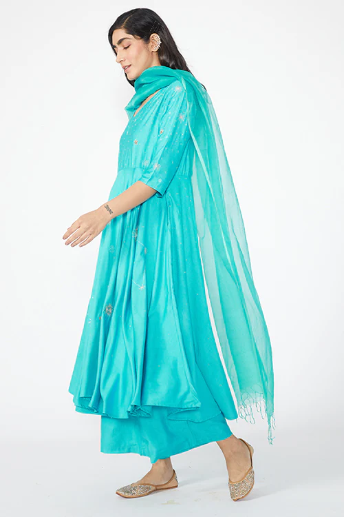 Okhai 'Orion' Embroidered Kurta Pant Dupatta Set - Image 3