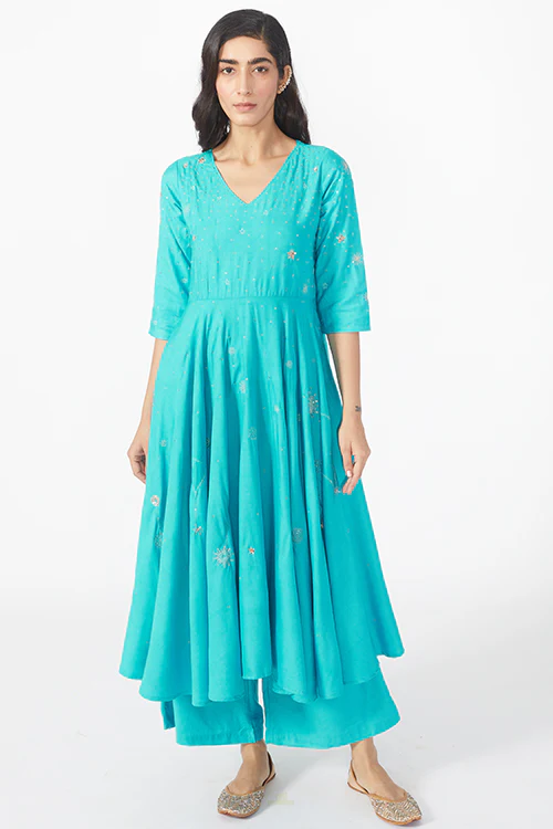 Okhai 'Orion' Embroidered Kurta Pant Dupatta Set - Image 4
