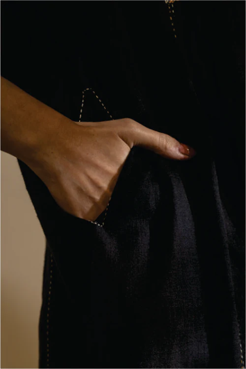 Paheli Black Front-Yoke Cotton Kurta With Pakka Hand Embroidery - Image 4