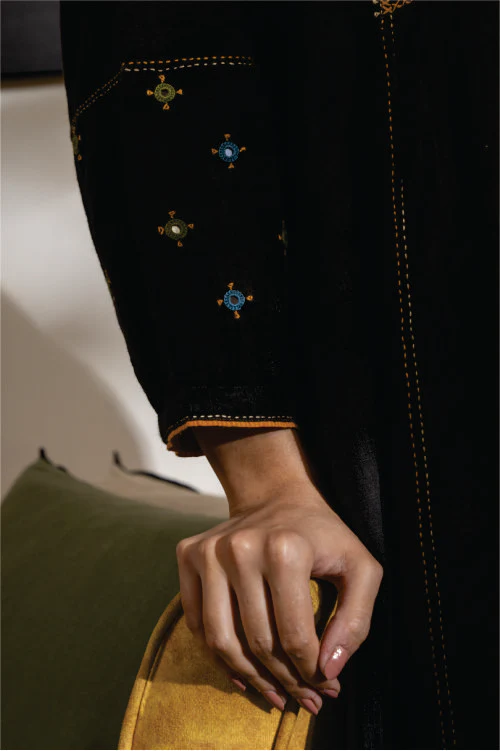 Paheli Black Front-Yoke Cotton Kurta With Pakka Hand Embroidery - Image 7