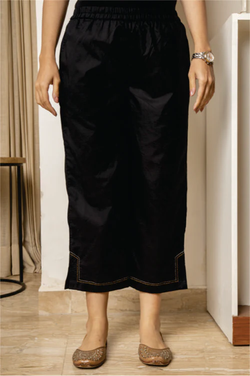 Paheli Black Straight-Fit Cotton Pant With Kantha Hand Embroidery - Image 2