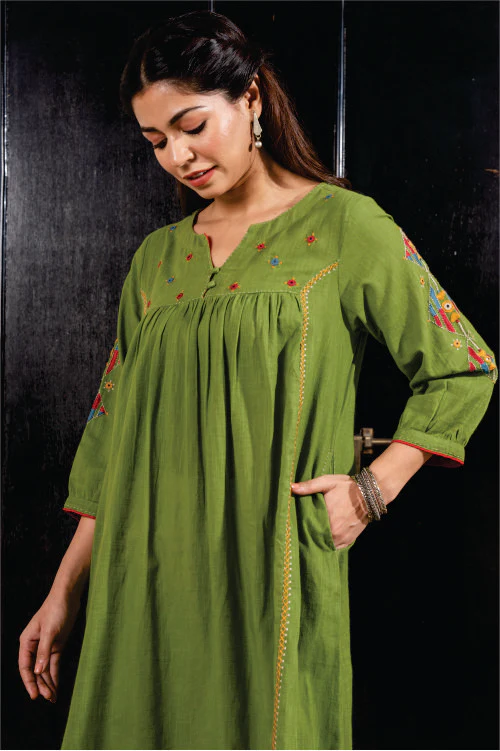 Paheli Green Front-Gather Cotton Kurta With Pakka Hand Embroidery - Image 2