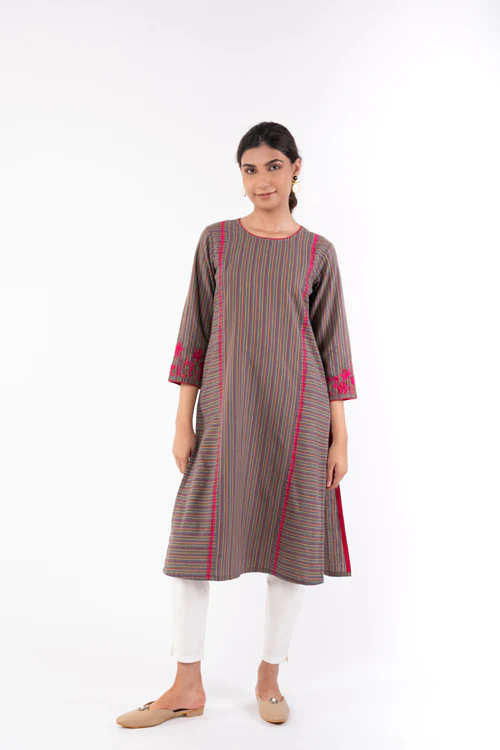 Rangsutra Pardis Grey Chikankari Round Neck Kurta - Image 2