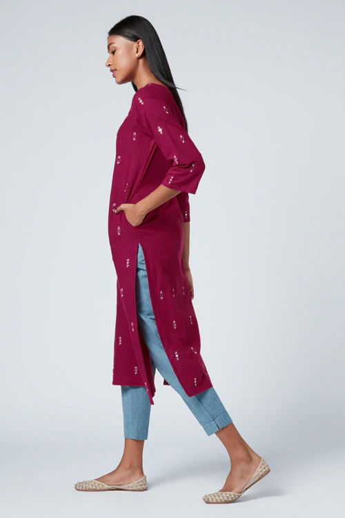 Okhai 'Passion' Embroidered Cotton Kurta - Image 4