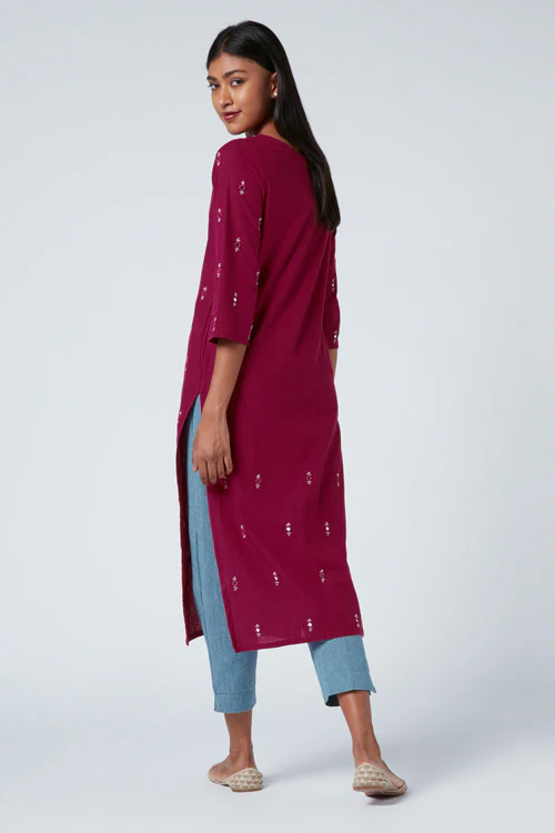 Okhai 'Passion' Embroidered Cotton Kurta - Image 5