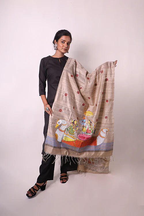 Diorama Designs Pattachitra Handpainted Tussar Silk "Krishna Leela" Dupatta - Image 3