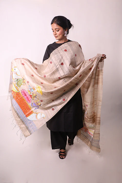 Diorama Designs Pattachitra Handpainted Tussar Silk "Krishna Leela" Dupatta - Image 4
