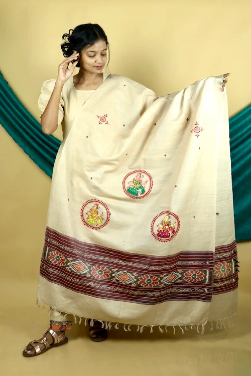Diorama Designs Pattachitra Ikkat Handpainted Dupatta - Image 4