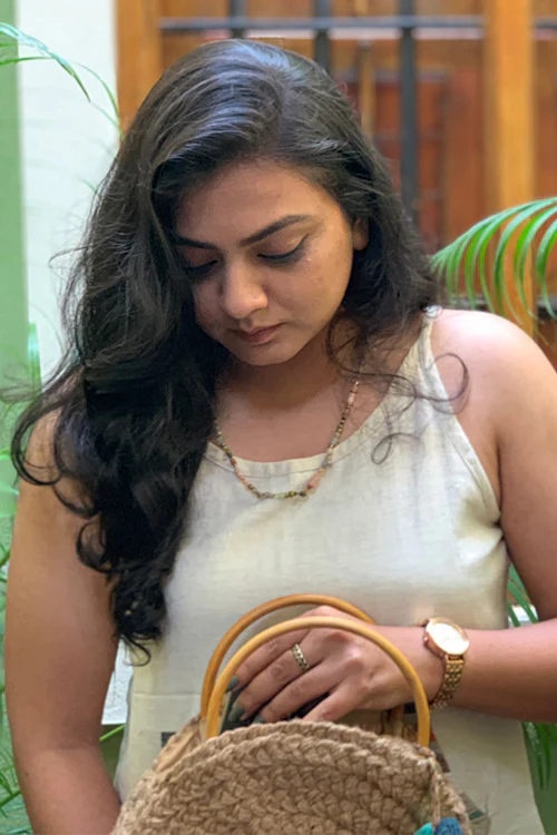 Dhaaga Peach Beach Bead Stone Necklace - Image 3