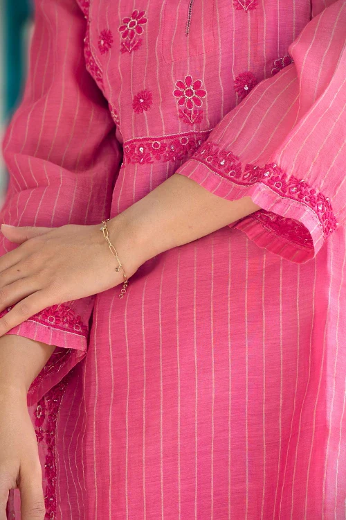 Phae Aaravi Co-Ord Set In Ruby Pink - Image 3