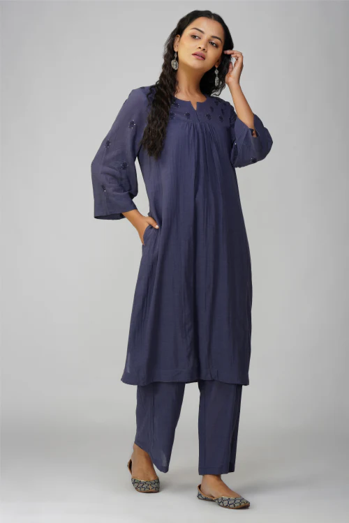 Phae Aaria Co-Ord Set In Cotton Crinkle With Chikankari & Mukaish - Image 3