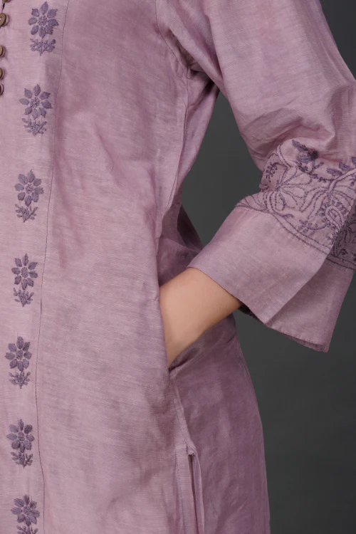 Phae Aarini Kurta In Cotton Linen With Hand Chikankari - Image 2