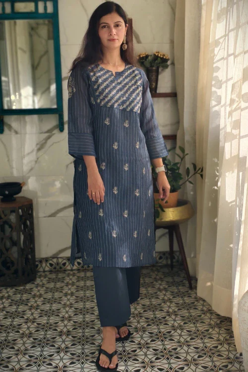 Phae Ananay Co-Ord Set In Sapphire Blue - Image 2