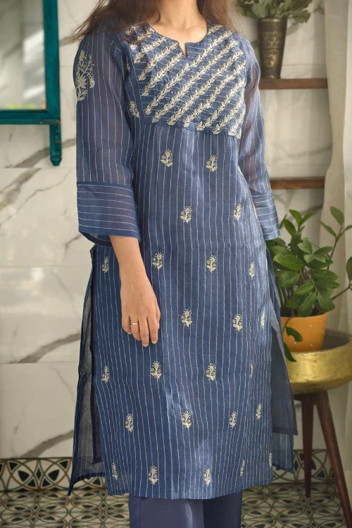 Phae Ananay Co-Ord Set In Sapphire Blue - Image 4