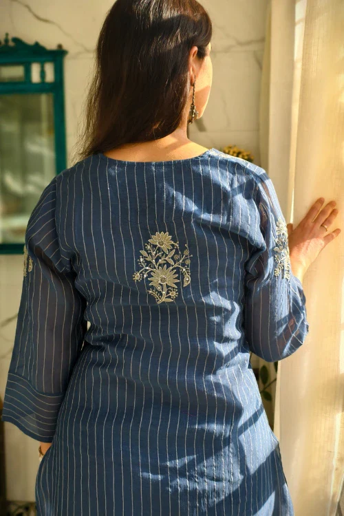 Phae Ananay Co-Ord Set In Sapphire Blue - Image 5