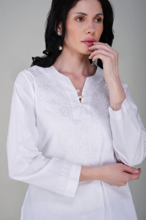 Phae Rasa White Top - Image 3