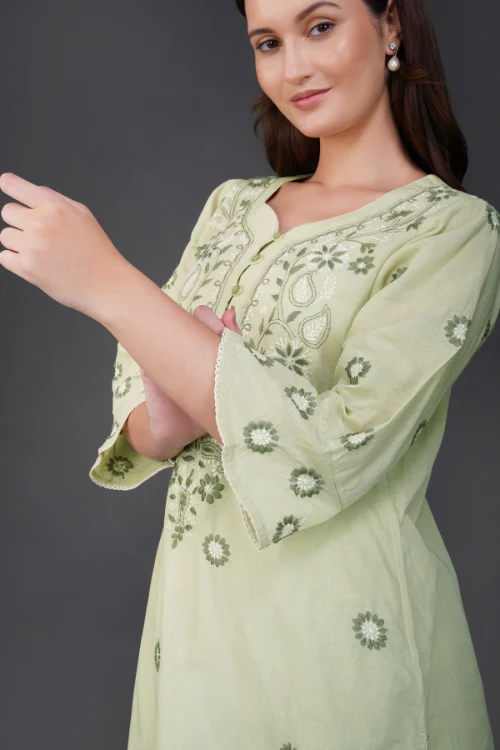 Phae Ridhi Cotton Linen Kurta With Hand Chikankari - Image 3