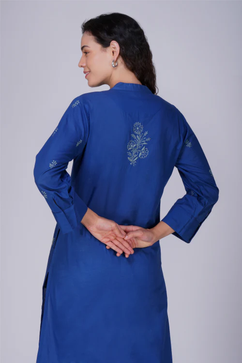 Phae Shweta Cotton Kurta With Hand Chikankari - Image 2