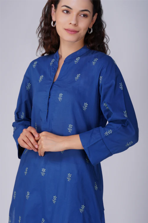Phae Shweta Cotton Kurta With Hand Chikankari - Image 3