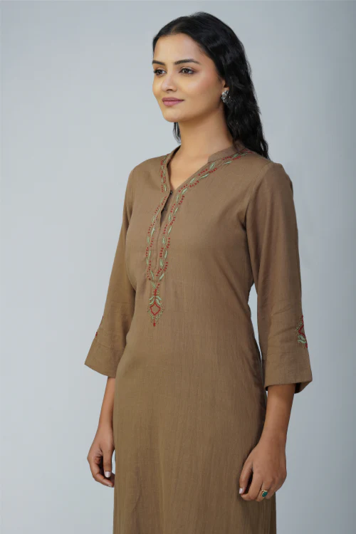 Phae Tanvi Co-Ord Set In Hand Spun Fabricwith Hand Chikankari - Image 6
