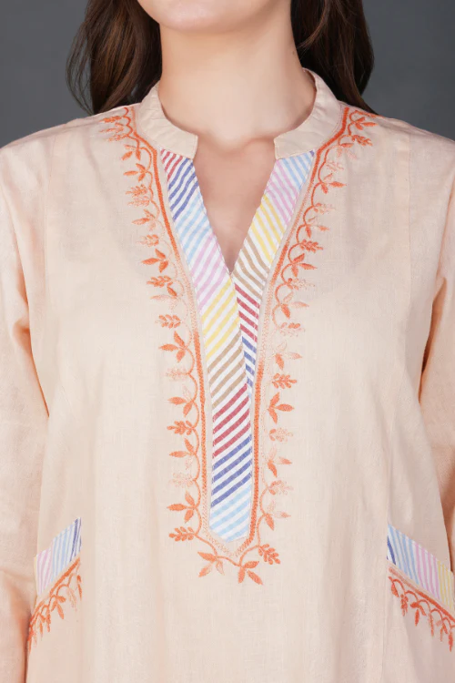 Phae Yusra Cotton Linen Kurta With Hand Chikankari - Image 4