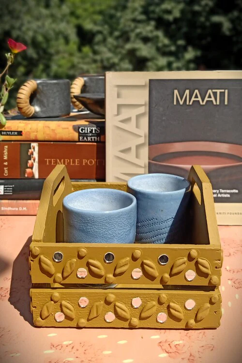 Terracotta by Sachii Pine Wood & Mdf Lippan Mud & Mirror Work Caddy Yellow Ochre - Image 2