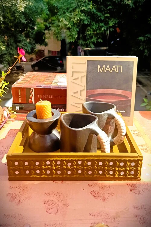 Terracotta by Sachii Pine Wood & Mdf Lippan Mud & Mirror Work Tray Yellow Ochre - Image 2