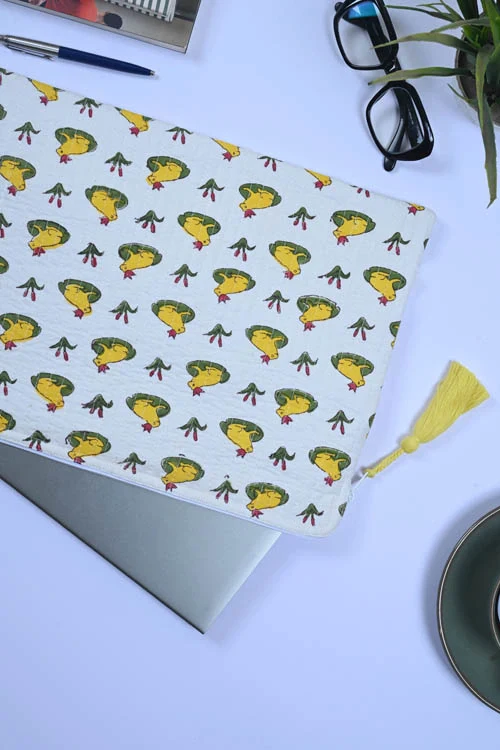 Poddar Exports Yellow Frog Laptop Sleeve - Image 2